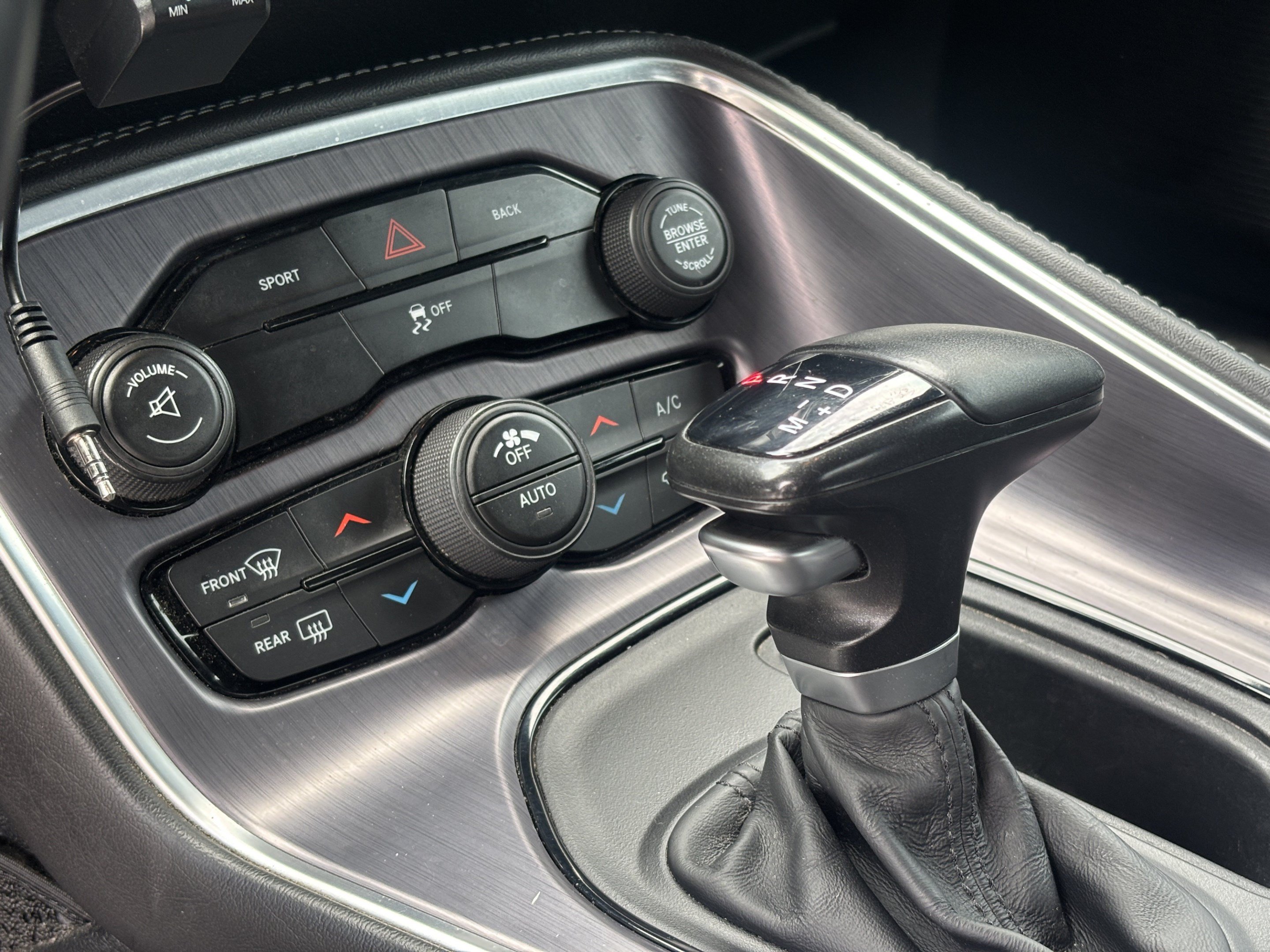 Used 2016 Dodge Challenger SXT RWD image 14