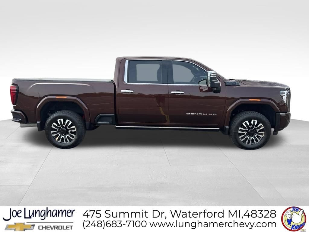 Used 2024 GMC Sierra 3500 Denali Ultimate AWD/4WD image 2