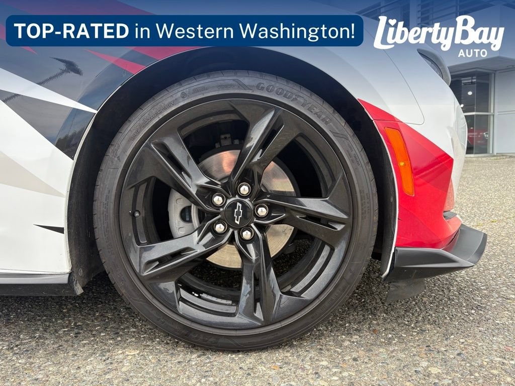 Used 2022 Chevrolet Camaro LT RWD image 41