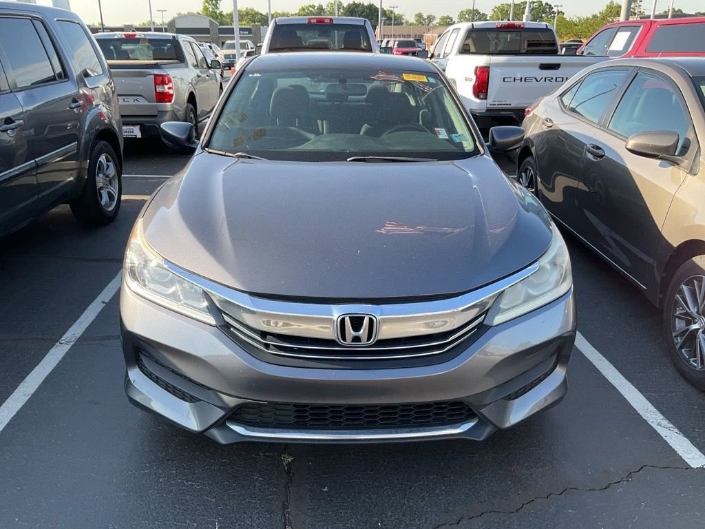 Used 2017 Honda Accord LX image 11