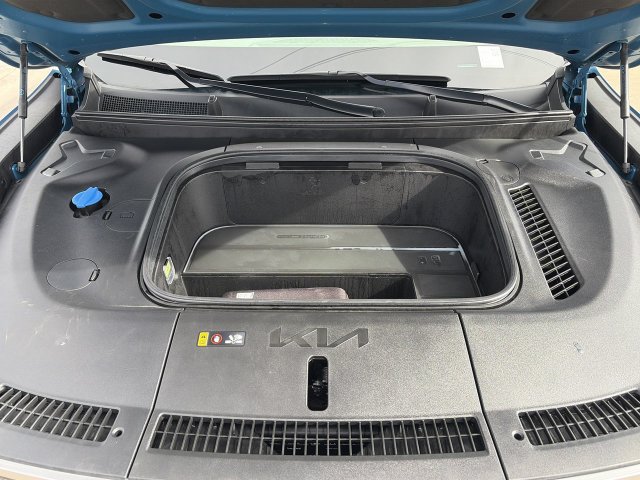 Certified 2024 Kia EV9 Land AWD/4WD image 38