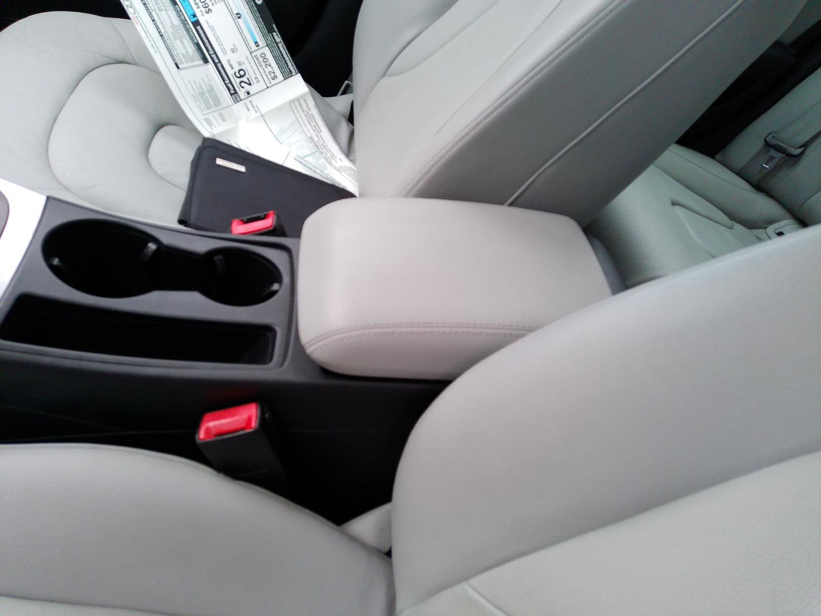 Used 2013 Audi A4 2.0T Premium image 18