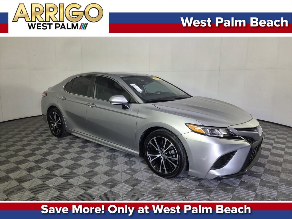 Used 2020 Toyota Camry SE w/ Convenience Package
