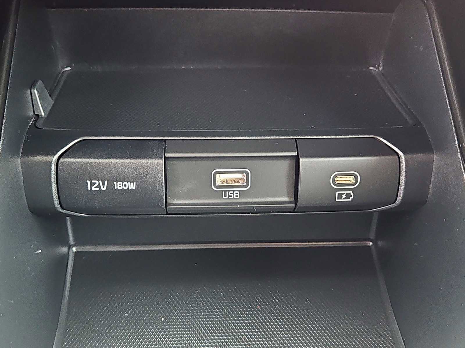 Certified 2024 Kia Telluride LX image 16