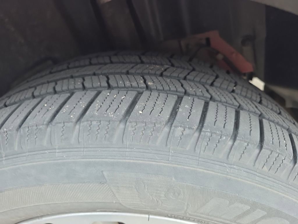 Used 2012 Ford Explorer XLT AWD/4WD image 14
