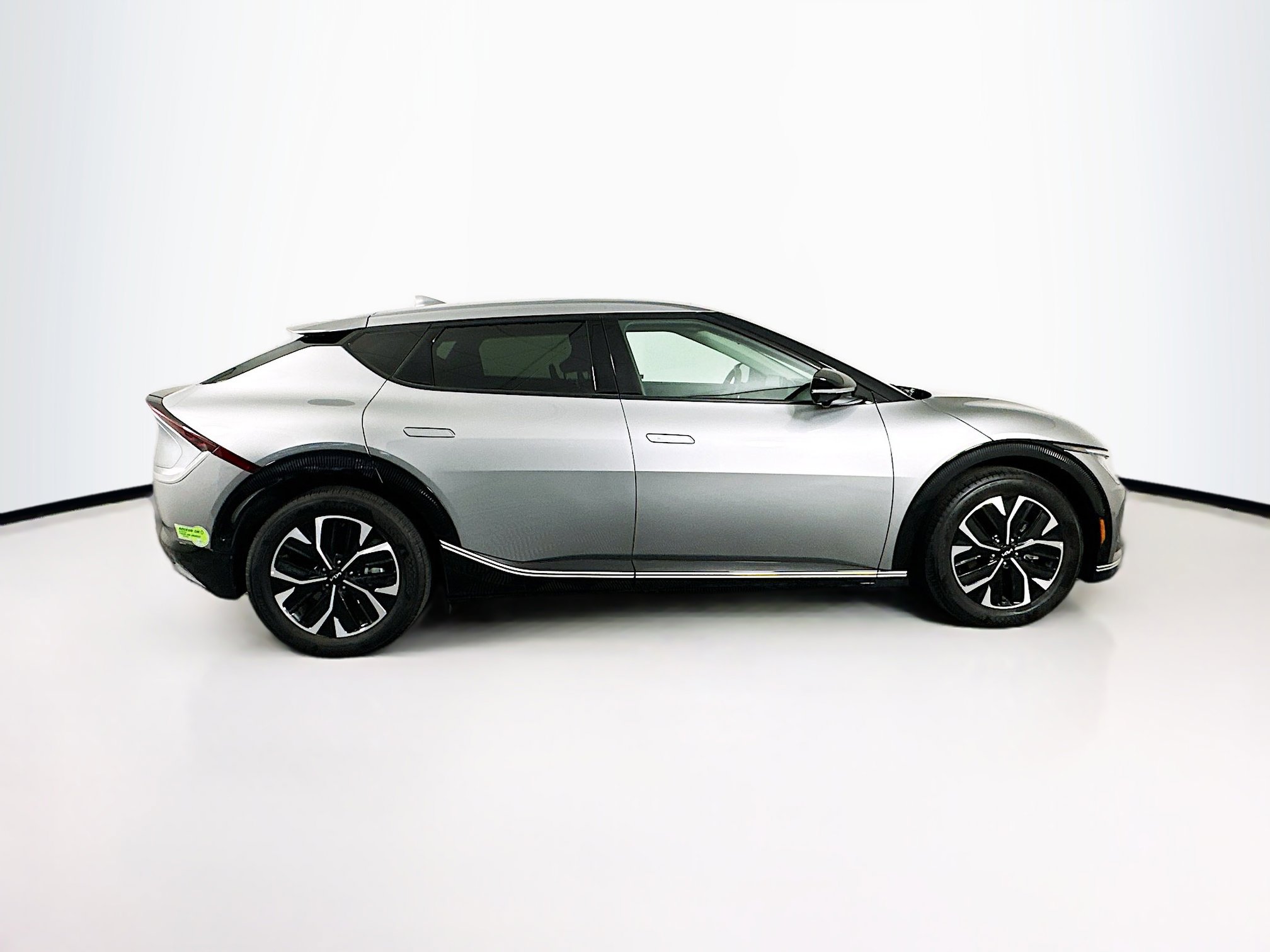 Used 2023 Kia EV6 Wind w/ Wind Technology Package RWD image 10