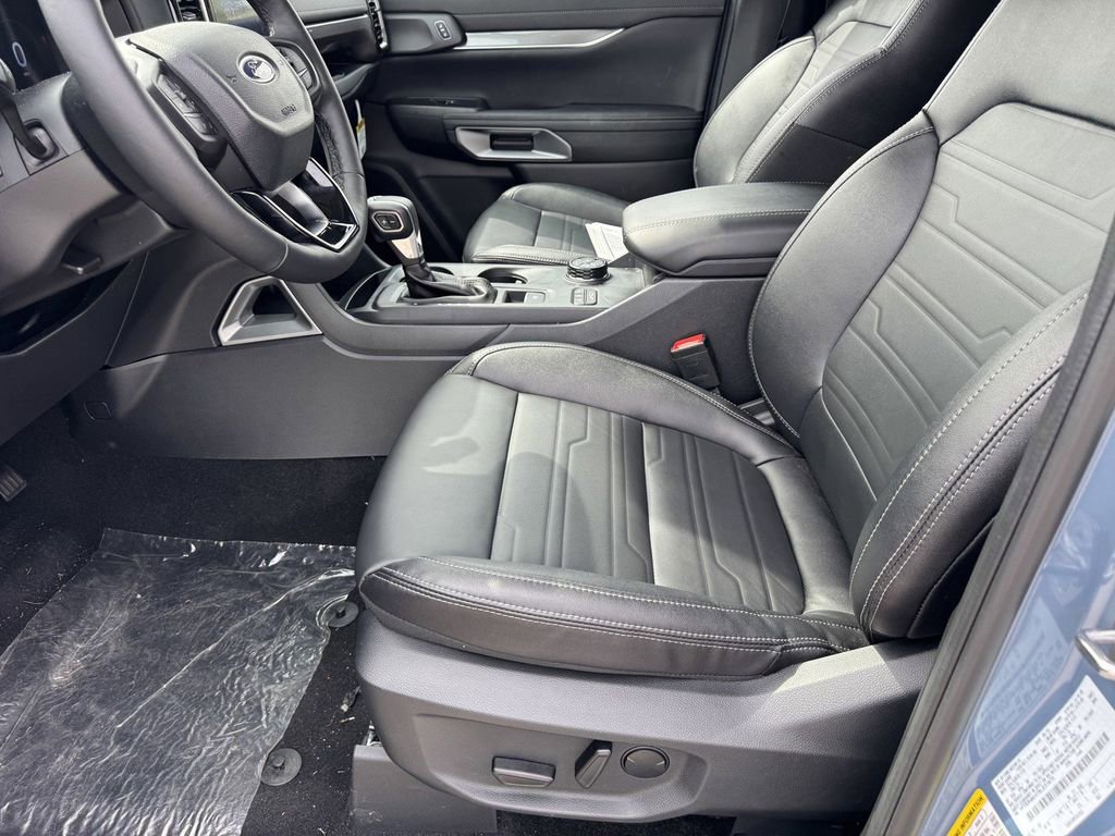 Used 2025 Ford Ranger Lariat w/ FX4 Off-Road Package image 17