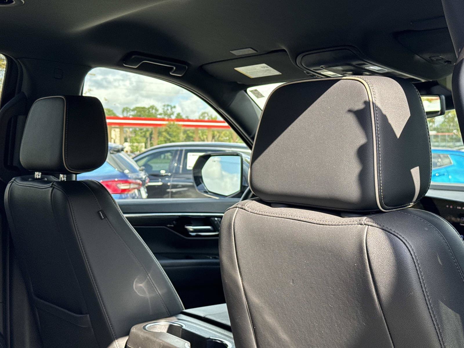Used 2025 Chevrolet Tahoe Premier RWD image 25