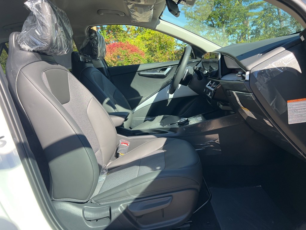 New 2025 Kia Niro Wind image 14