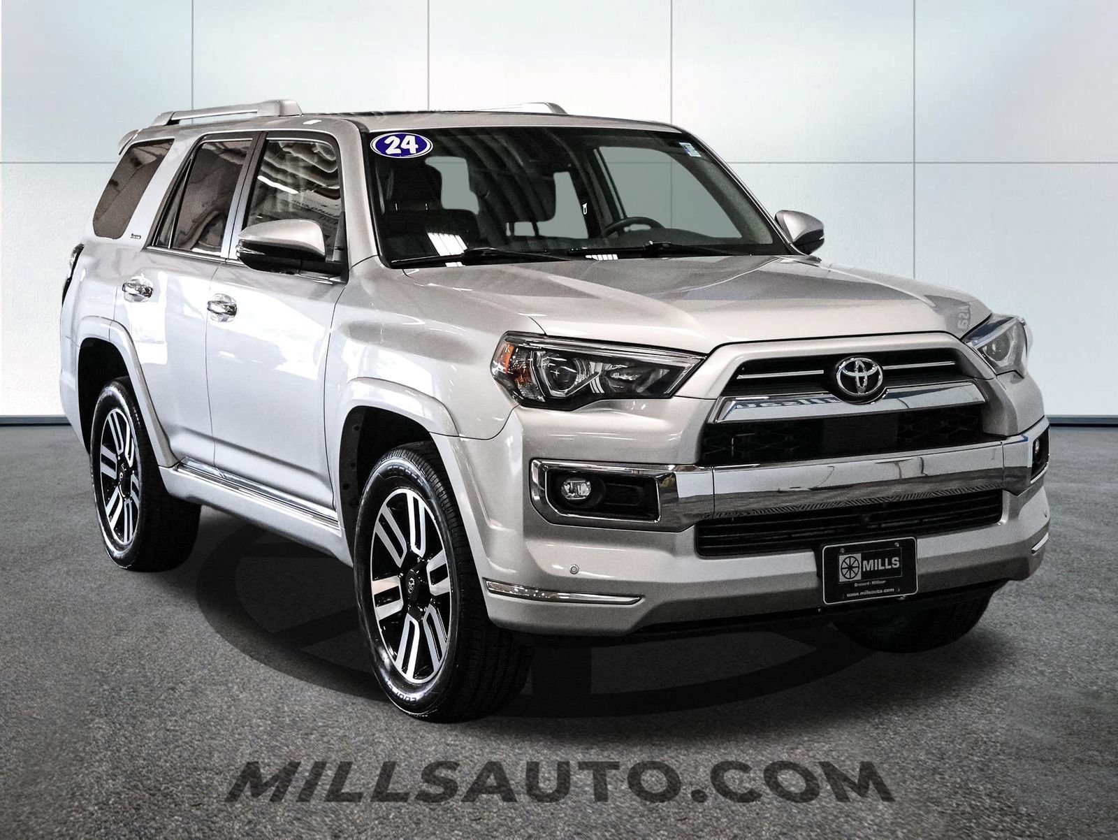 Used 2024 Toyota 4Runner Limited AWD/4WD image 12