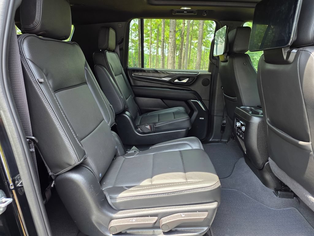 Used 2024 GMC Yukon XL Denali w/ Denali Reserve Package AWD/4WD image 23