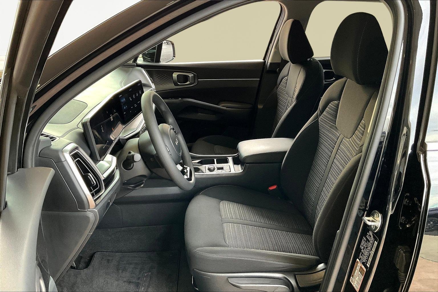 Used 2025 Kia Sorento LX image 20