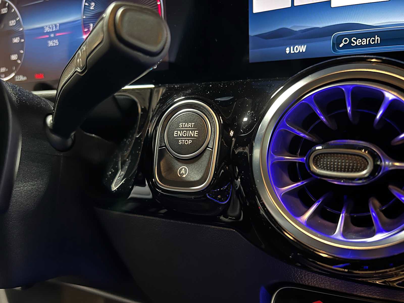 Used 2025 Mercedes-Benz GLA 250 4MATIC image 28