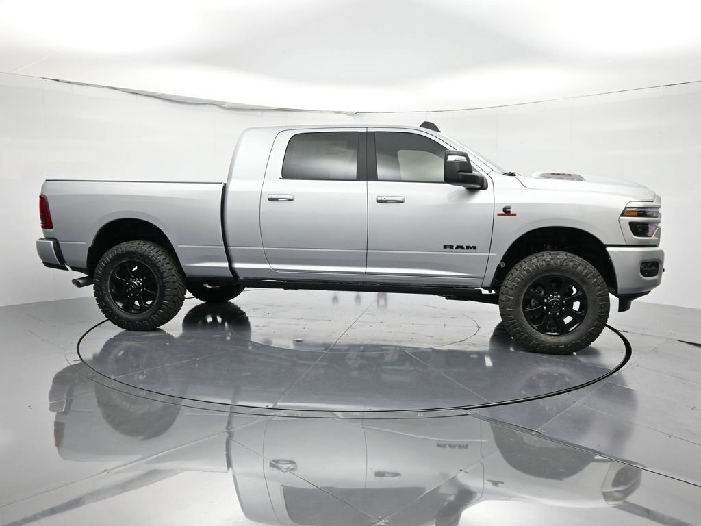 New 2026 RAM 2500 Laramie AWD/4WD image 4