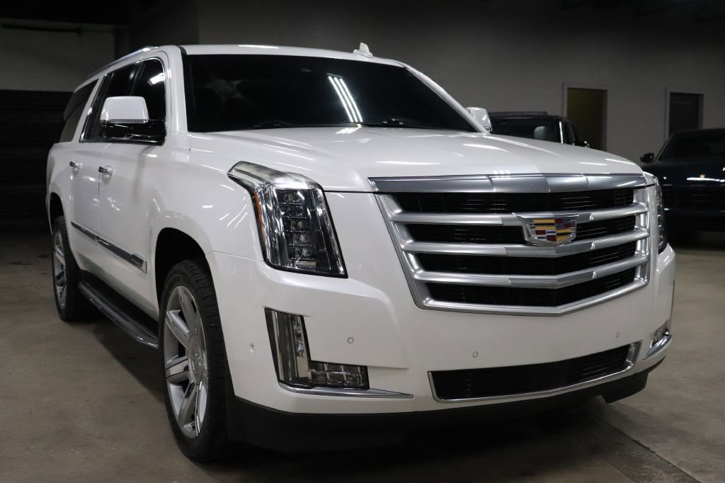 Used 2020 Cadillac Escalade ESV Premium Luxury image 7
