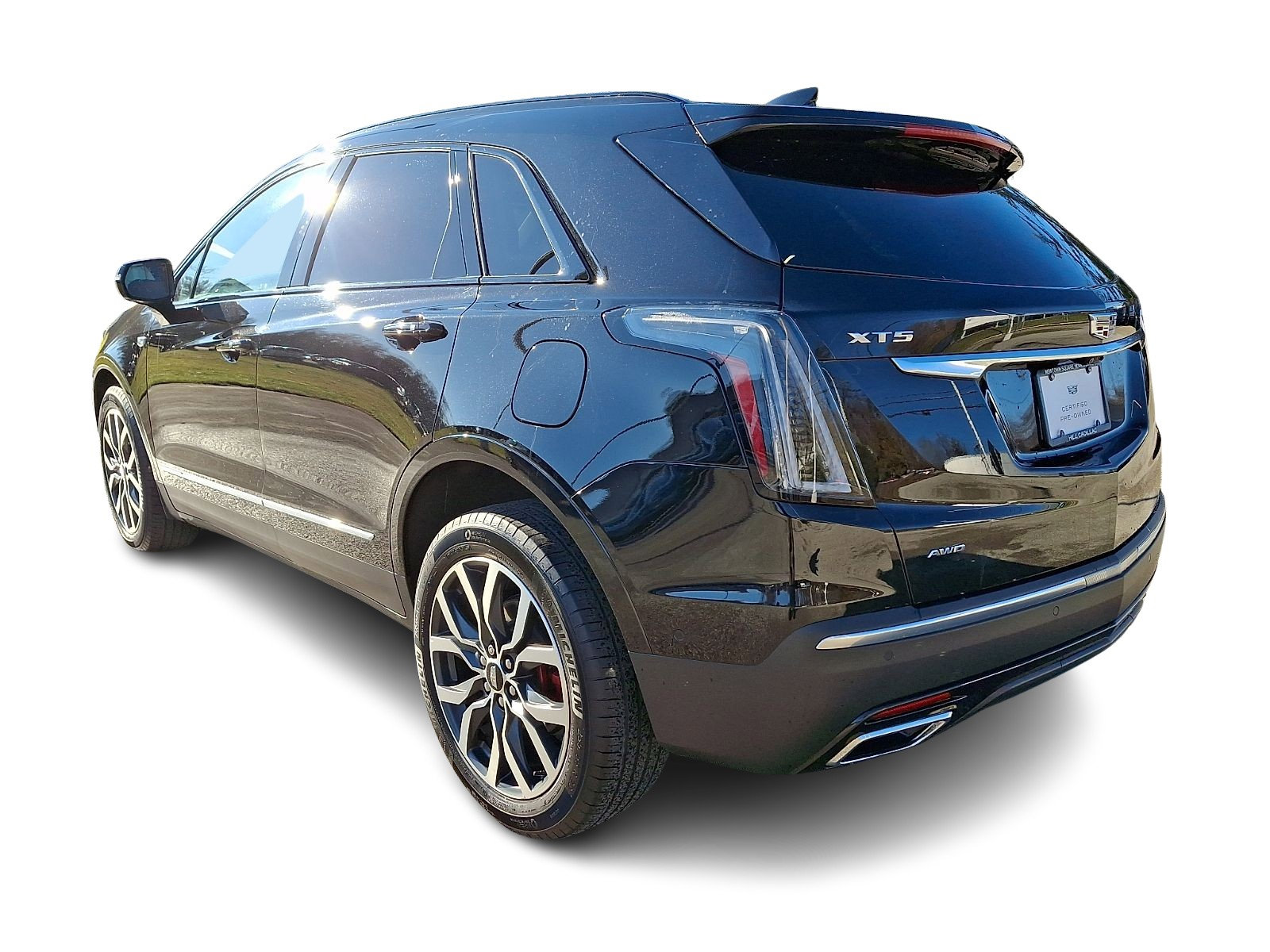 Certified 2023 Cadillac XT5 Sportv w/ Technology Package image 3