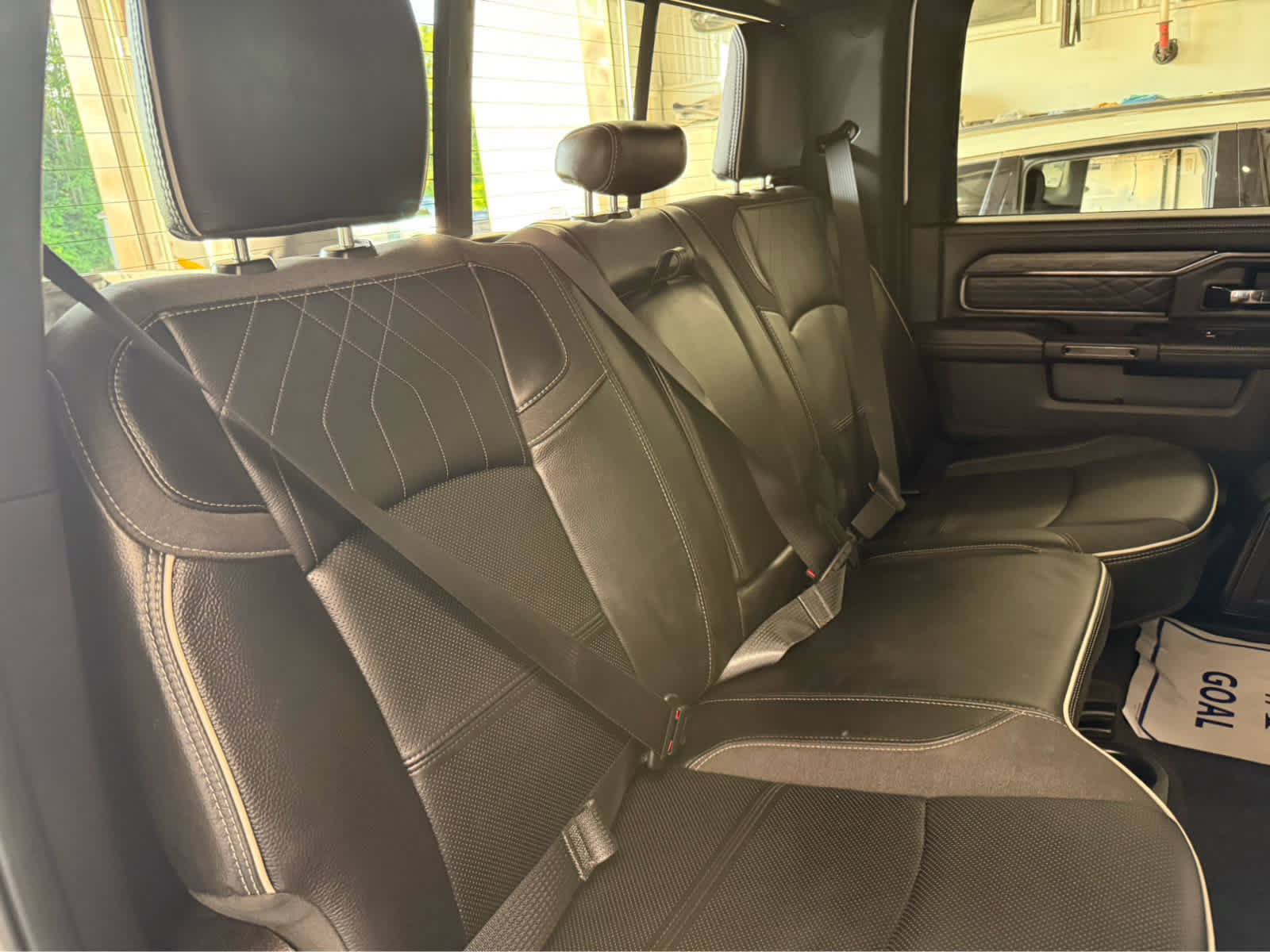 Used 2025 RAM 3500 Limited AWD/4WD image 29