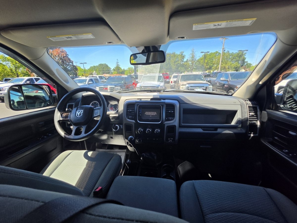 Used 2014 RAM 2500 Tradesman w/ Chrome Appearance Group AWD/4WD image 9