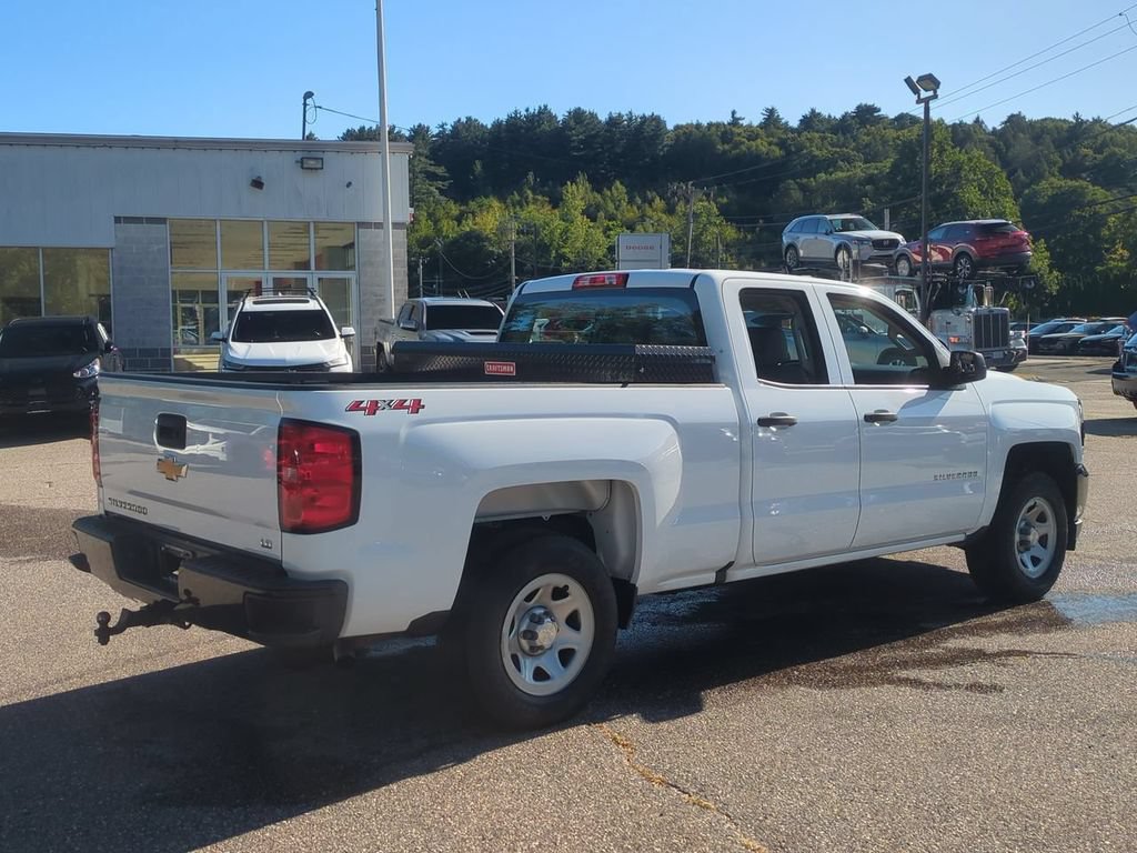 Used 2019 Chevrolet Silverado 1500 W/T AWD/4WD image 4