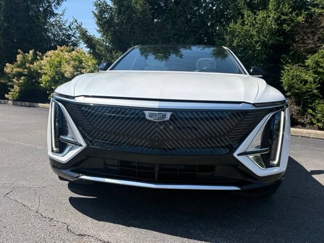 Certified 2024 Cadillac Lyriq Luxury AWD/4WD image 12
