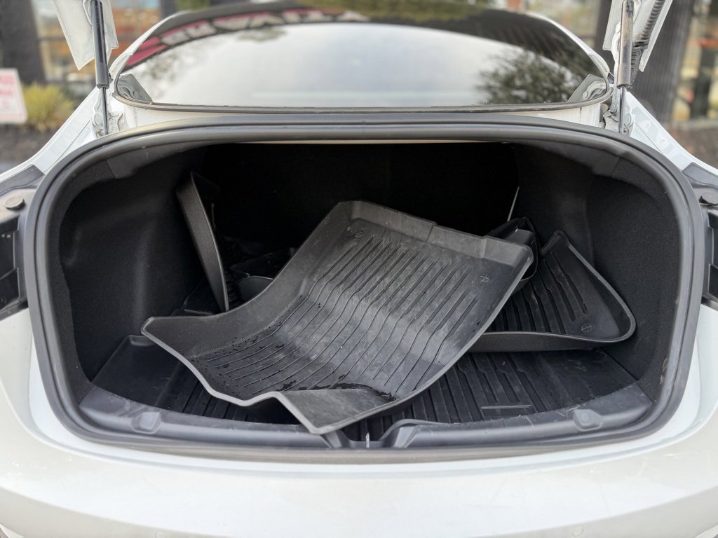 Used 2020 Tesla Model 3 Standard Range Plus image 18