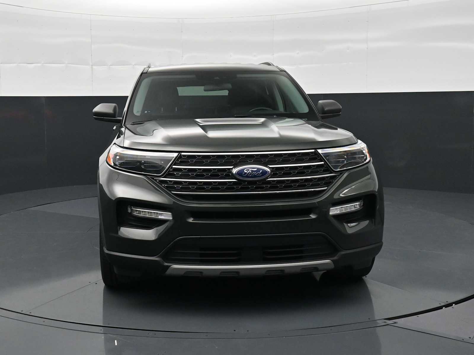Used 2022 Ford Explorer XLT w/ Equipment Group 202A AWD/4WD video 2