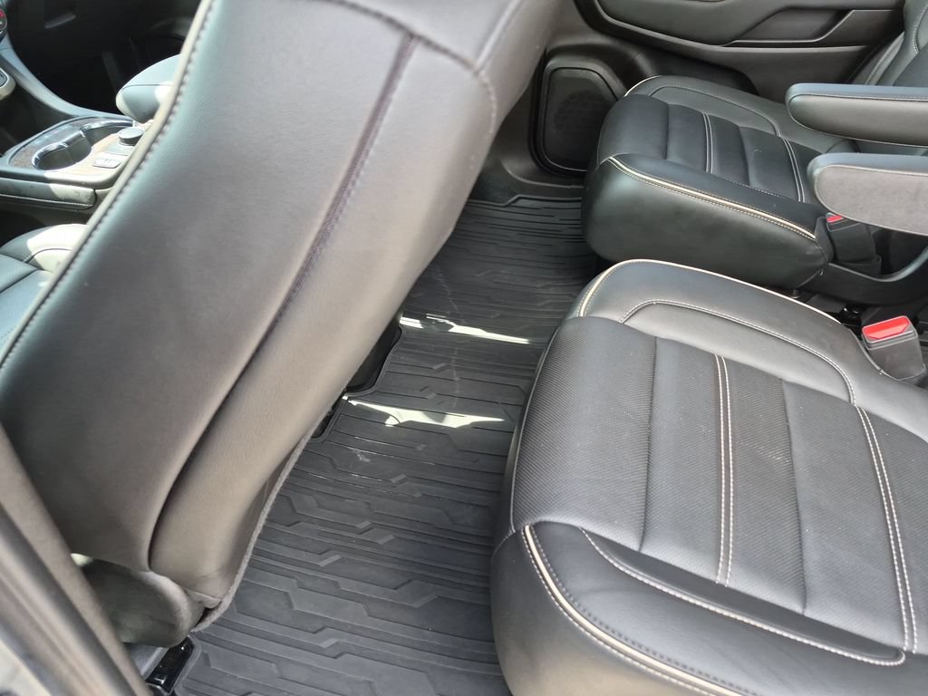 Used 2023 GMC Acadia Denali w/ Denali Ultimate Package FWD image 38