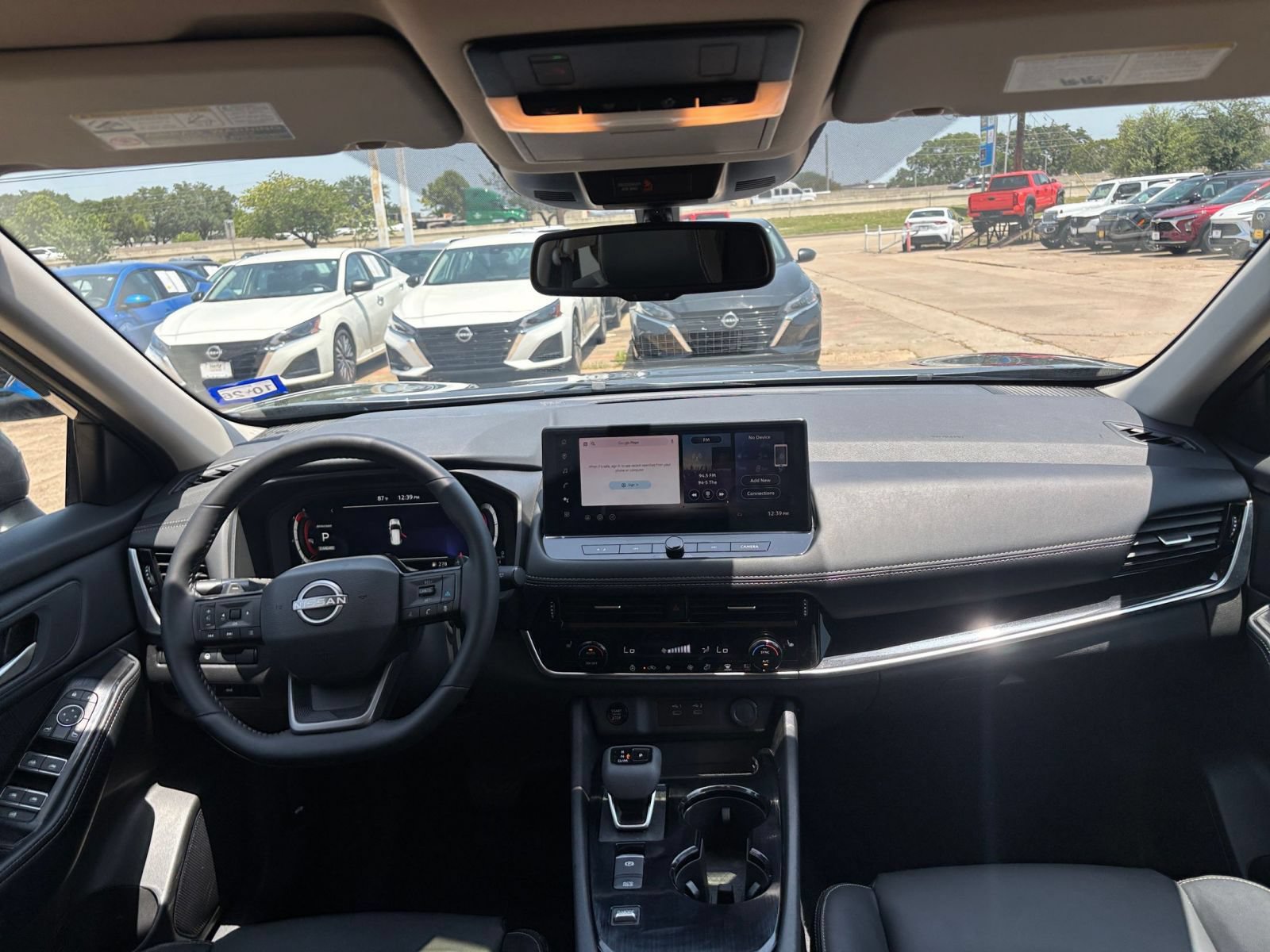 Used 2026 Nissan Rogue SL FWD image 36