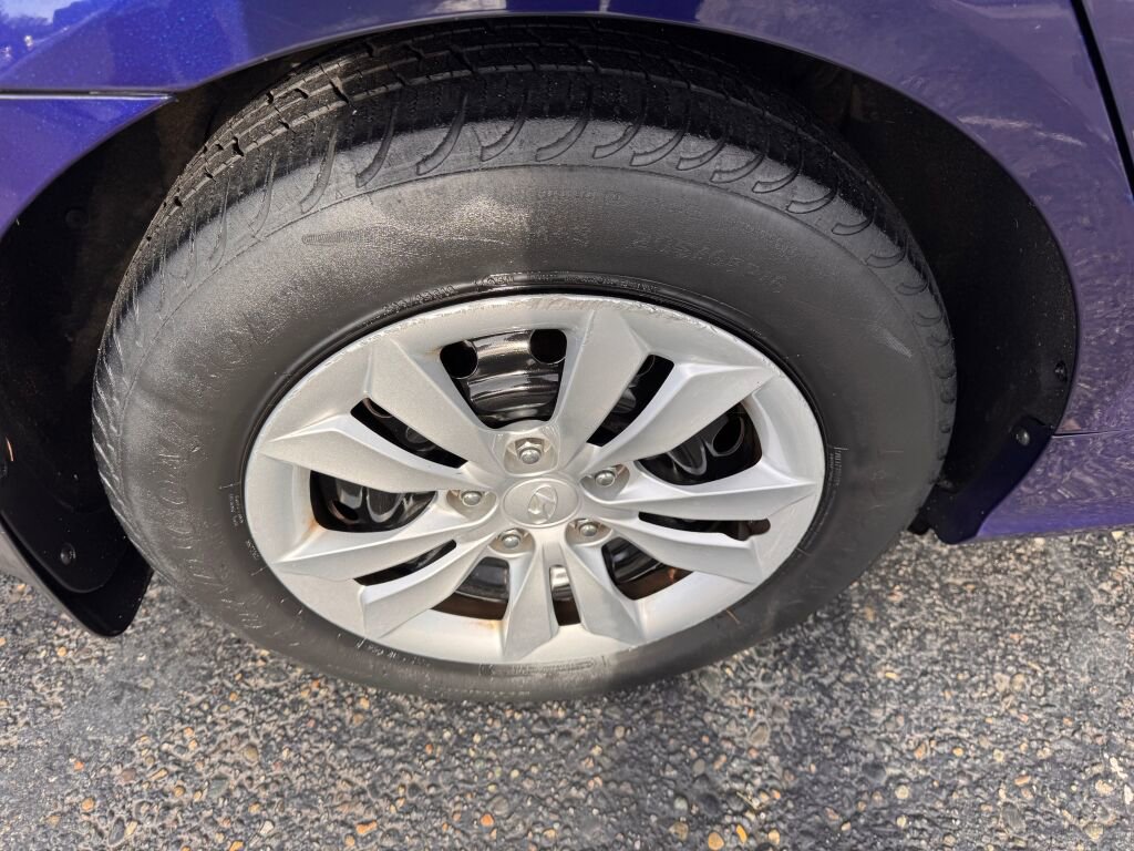 Used 2011 Hyundai Sonata GLS image 5