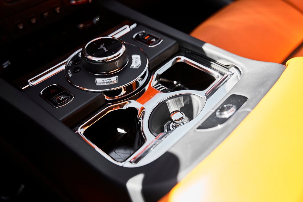 Used 2020 Rolls-Royce Wraith RWD image 57