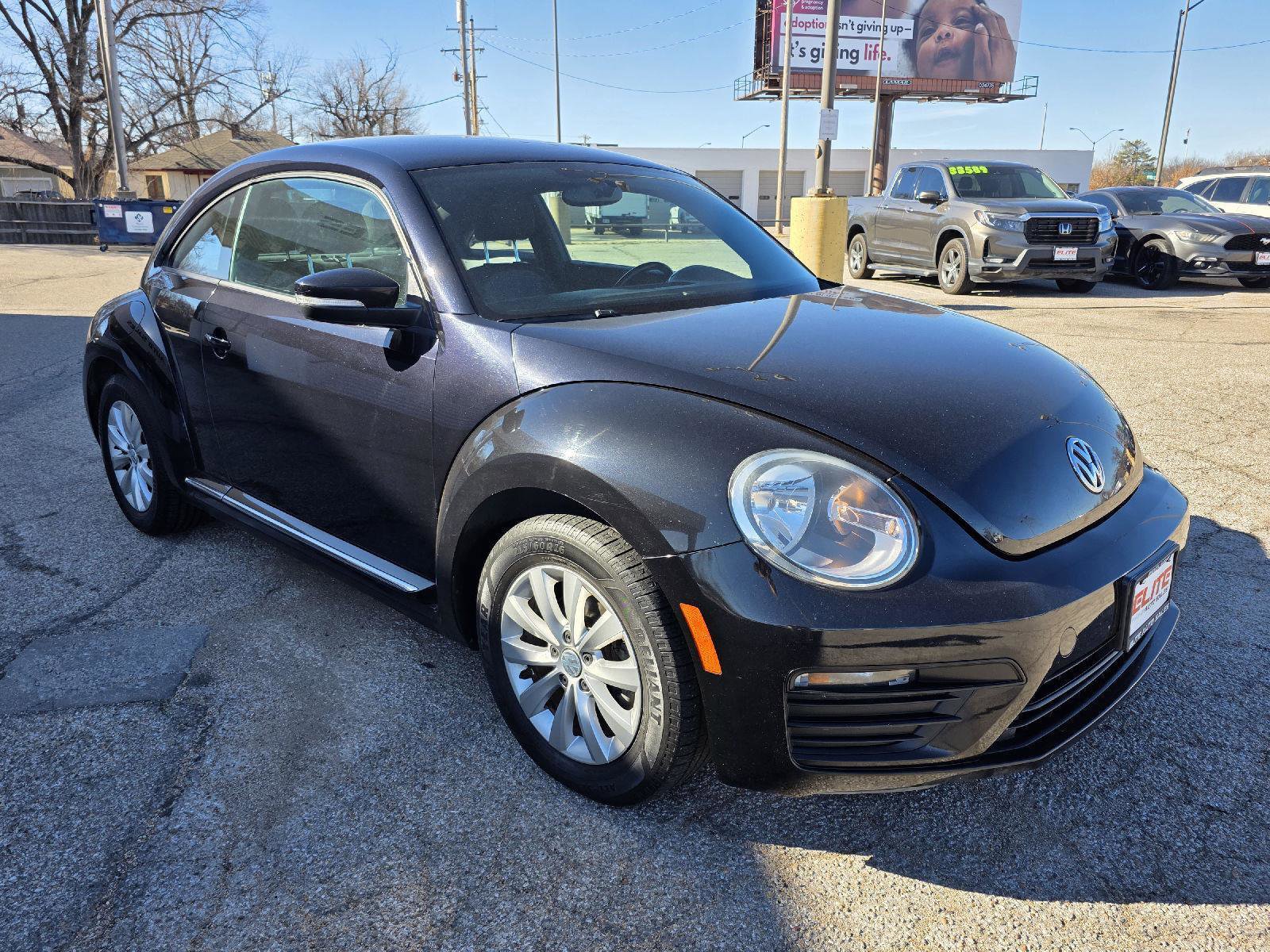 Used 2019 Volkswagen Beetle 2.0T S FWD image 3