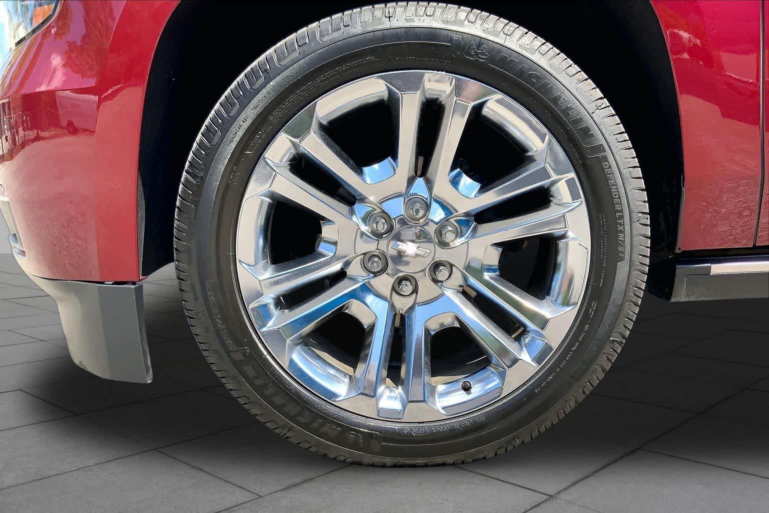 Used 2020 Chevrolet Tahoe Premier w/ Premier Plus Edition AWD/4WD image 11
