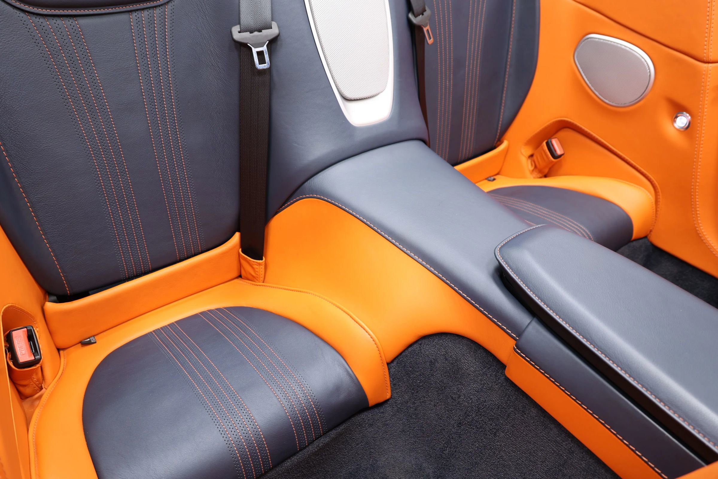 Used 2019 Aston Martin DB11 Volante RWD image 88