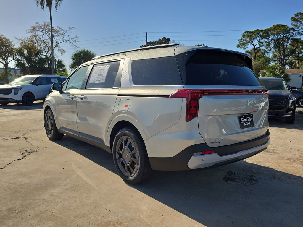 New 2026 Kia Carnival EX FWD image 6