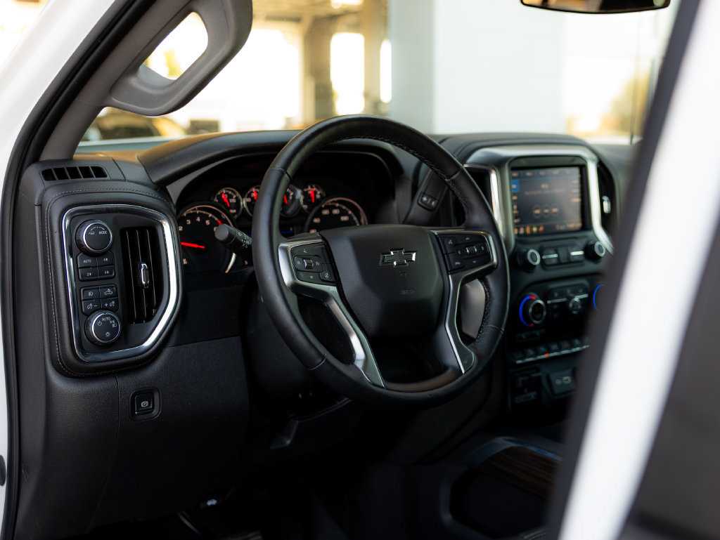 Used 2020 Chevrolet Silverado 1500 LT Trail Boss AWD/4WD image 14