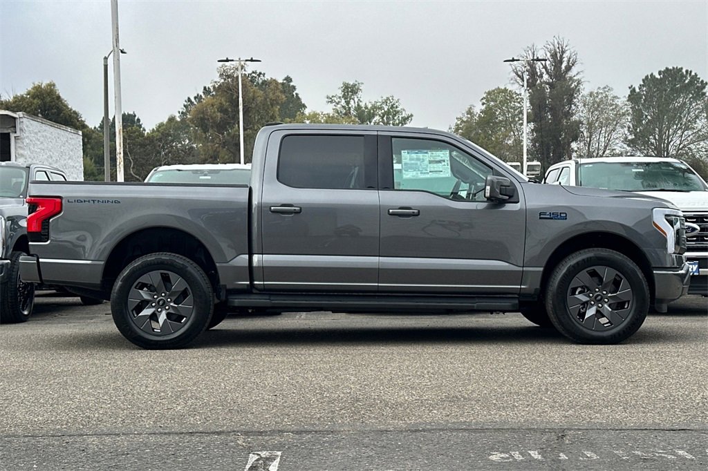New 2025 Ford F150 Lightning Lariat image 3