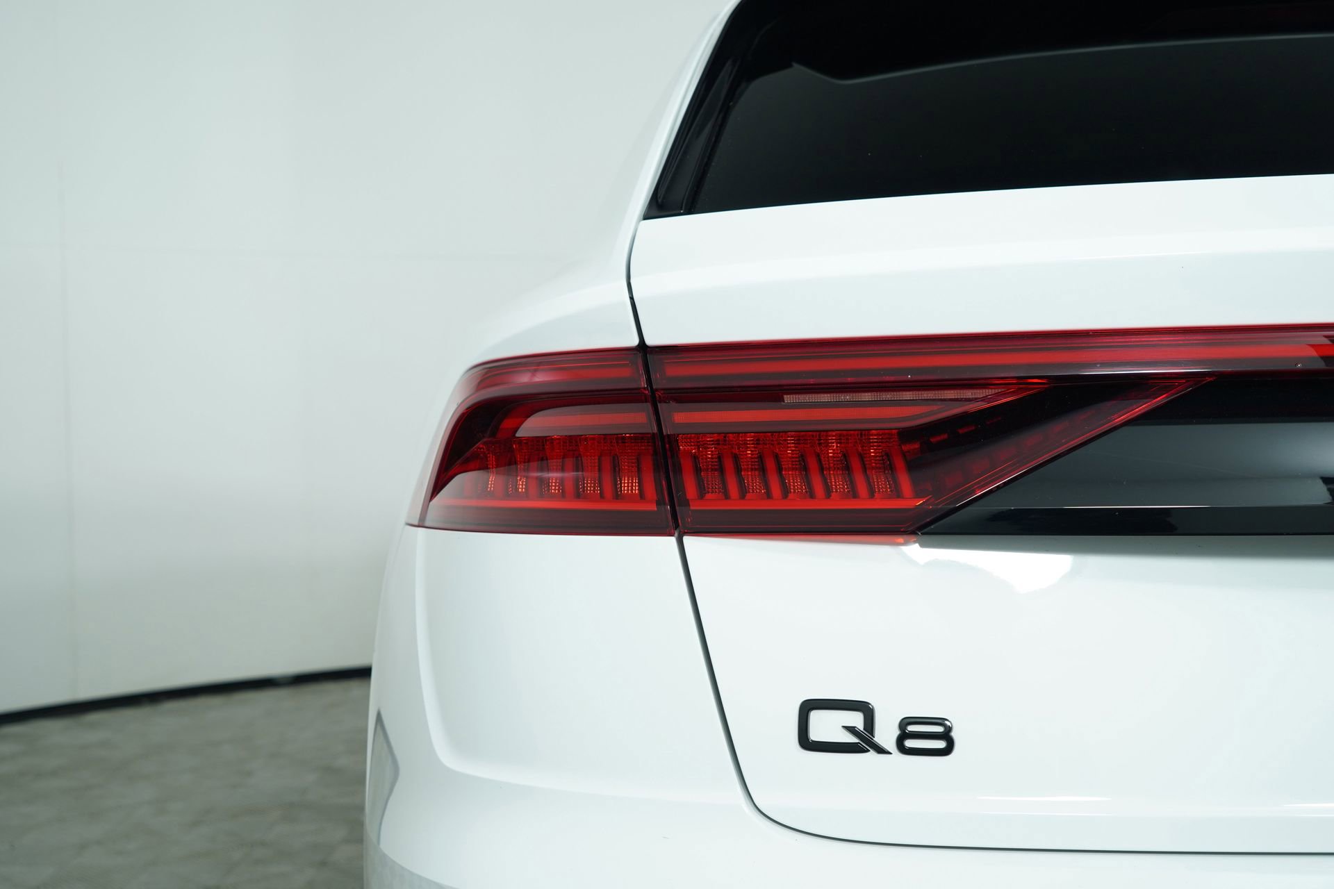 Used 2023 Audi Q8 Premium Plus image 22
