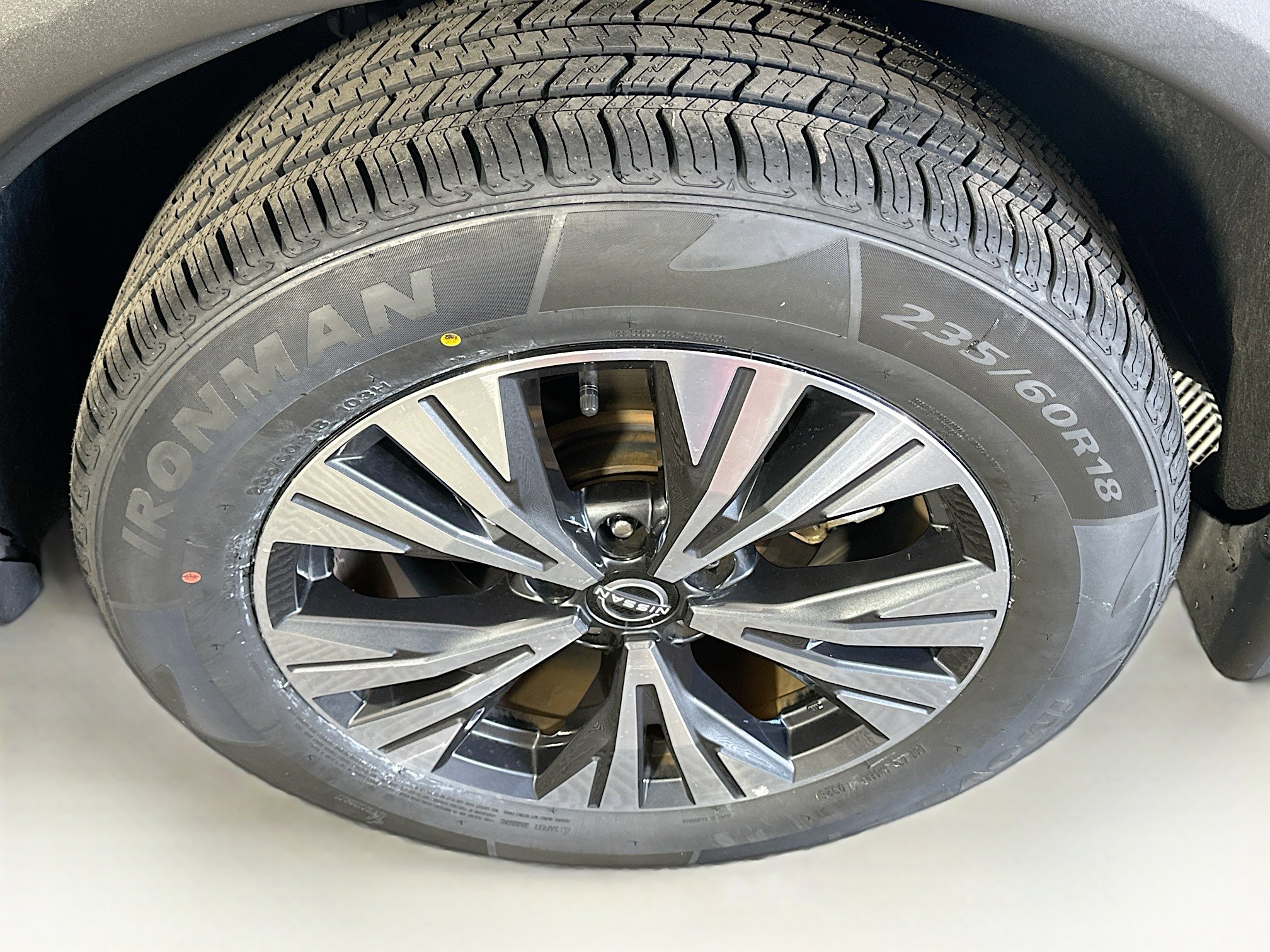 Used 2023 Nissan Rogue SV FWD image 11