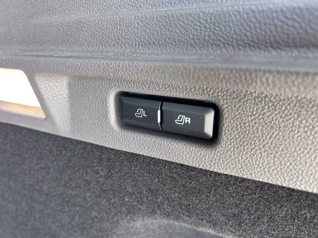 Used 2020 Lincoln Corsair AWD w/ Equipment Group 101A image 17