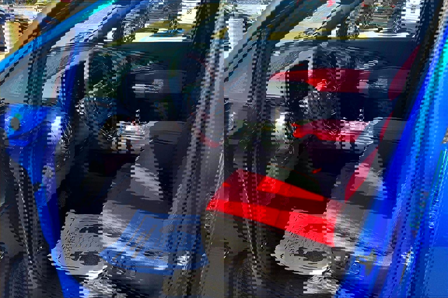 Used 2025 Chevrolet Equinox EV RS FWD image 17