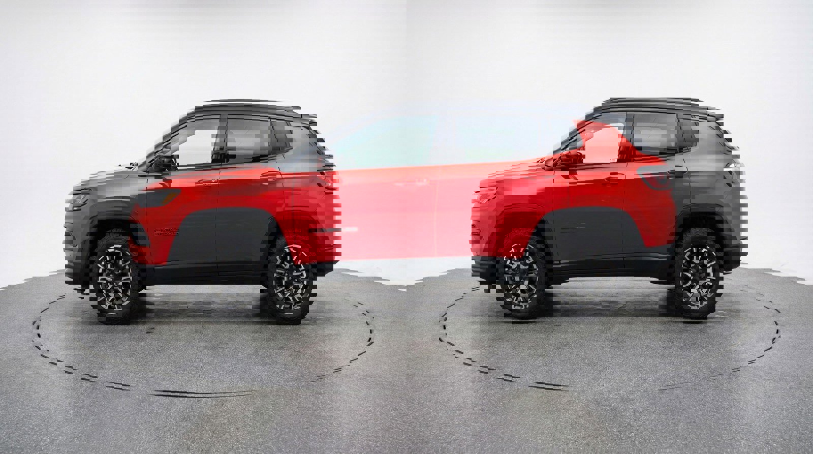 Used 2025 Jeep Compass Trailhawk image 4