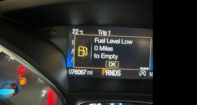 Used 2018 Ford Escape SE w/ SE Sport Appearance Package AWD/4WD image 10