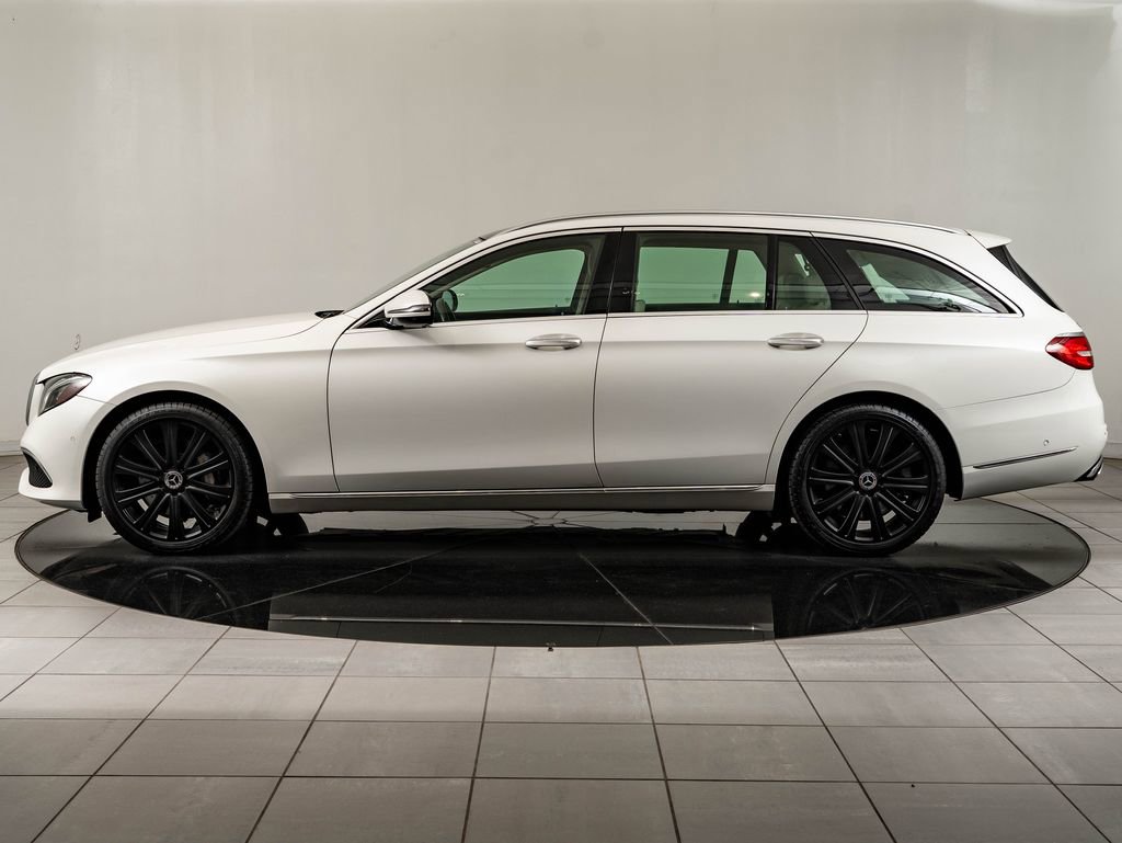 Used 2018 Mercedes-Benz E 400 4MATIC Wagon image 5