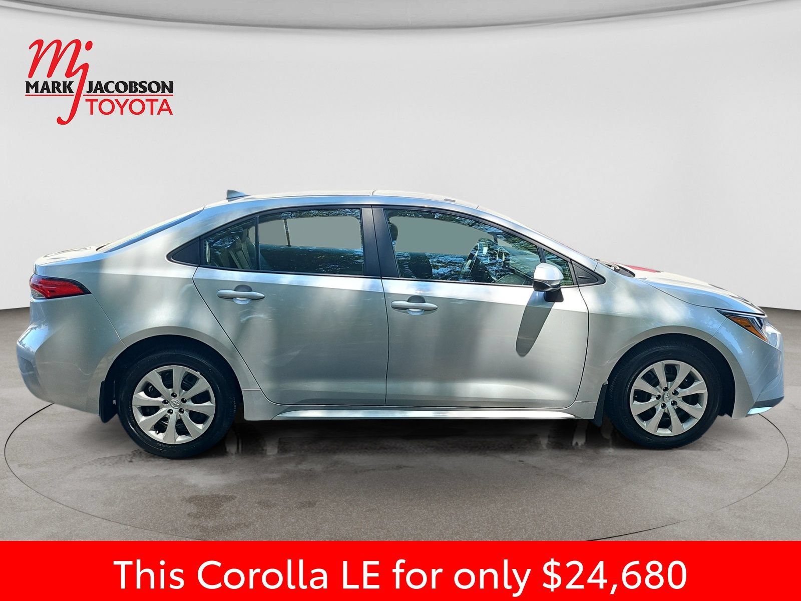 Used 2026 Toyota Corolla LE FWD image 7