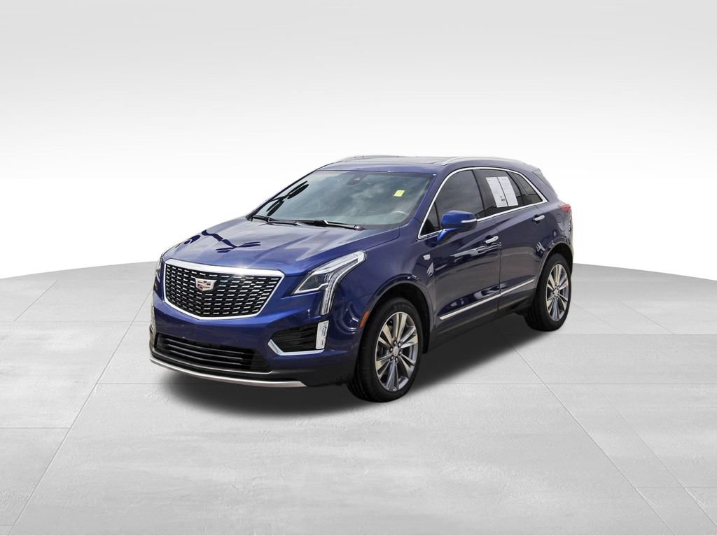 Used 2023 Cadillac XT5 Premium Luxury FWD image 2