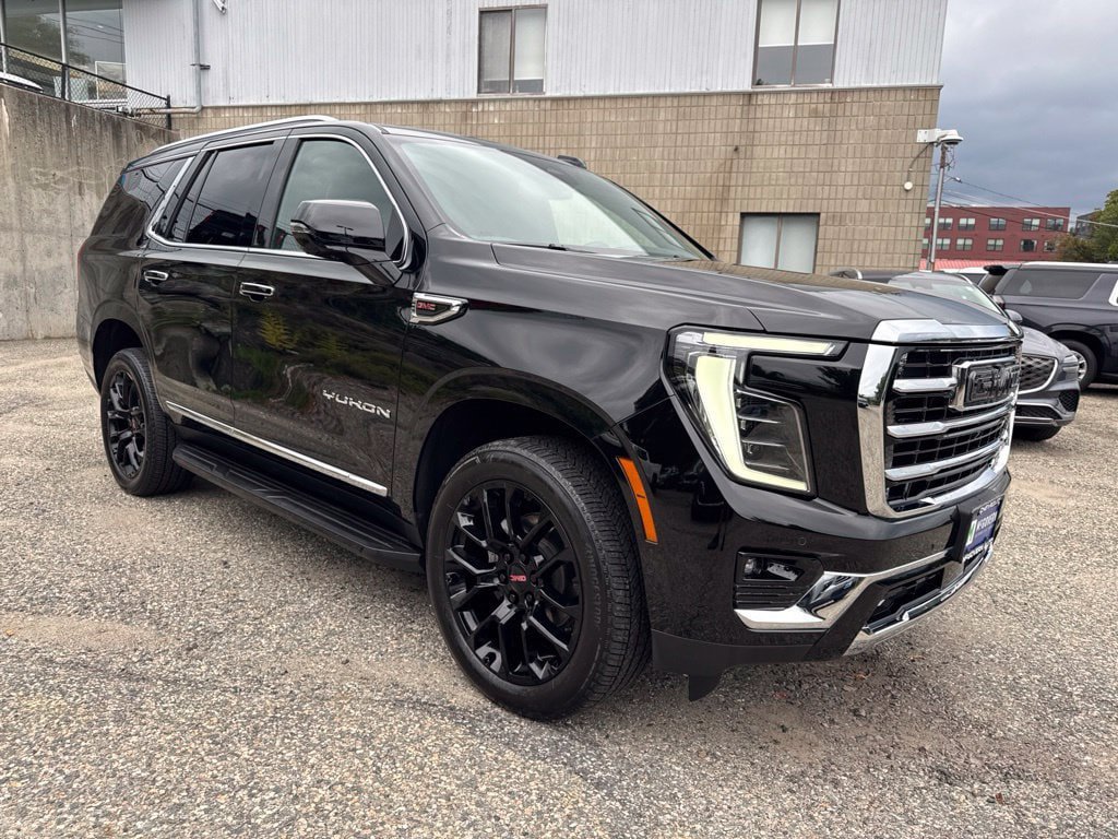 Used 2025 GMC Yukon Elevation AWD/4WD image 9