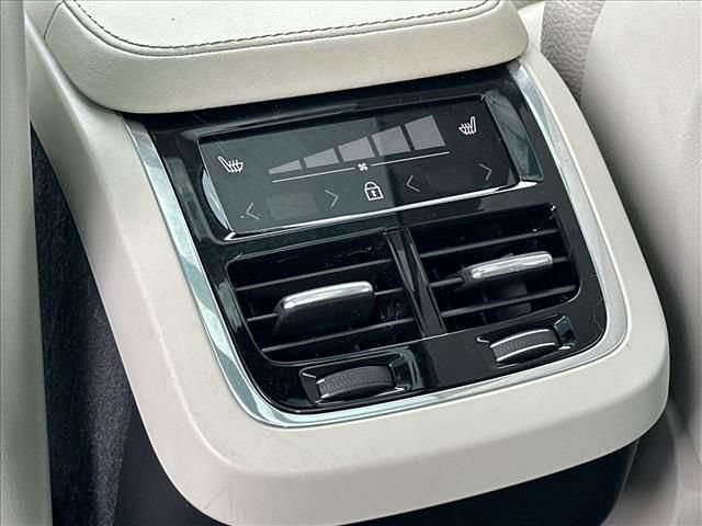 Used 2023 Volvo XC90 B6 Plus w/ Protection Package Premier AWD/4WD image 15