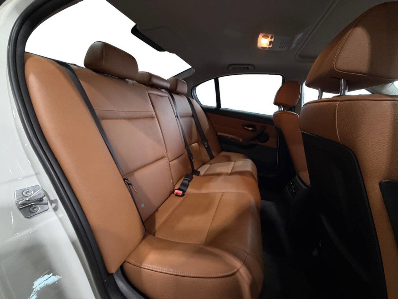 Used 2011 BMW 335i Sedan image 18