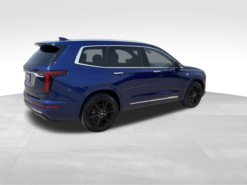 Used 2024 Cadillac XT6 Premium Luxury AWD/4WD image 7