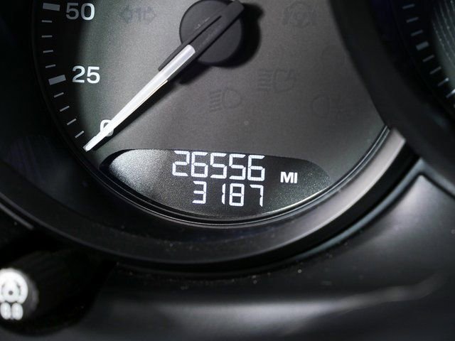 Certified 2023 Porsche Macan AWD image 11